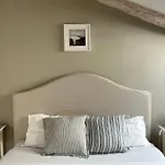 Apartament Tribunali De Charme