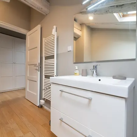 Apartament Tribunali De Charme