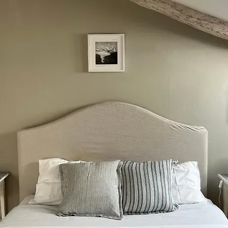 Apartament Tribunali De Charme